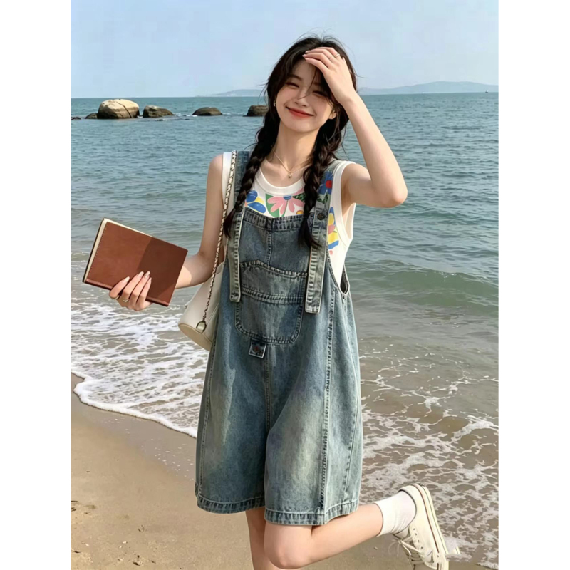 Sweet and Cool Girl, Super Stylish Denim Overalls Shorts for Women, Summer Petite Printed Tank Top, Loose Wide-Leg Knee-Length Shorts