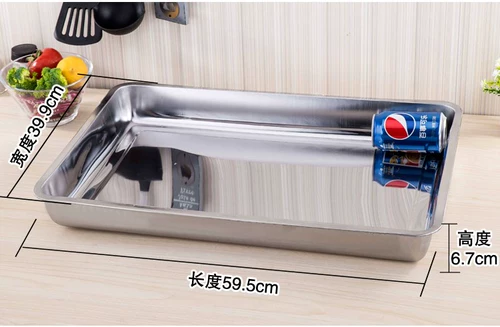 Толстая гриль на гриле из нержавеющей стали.