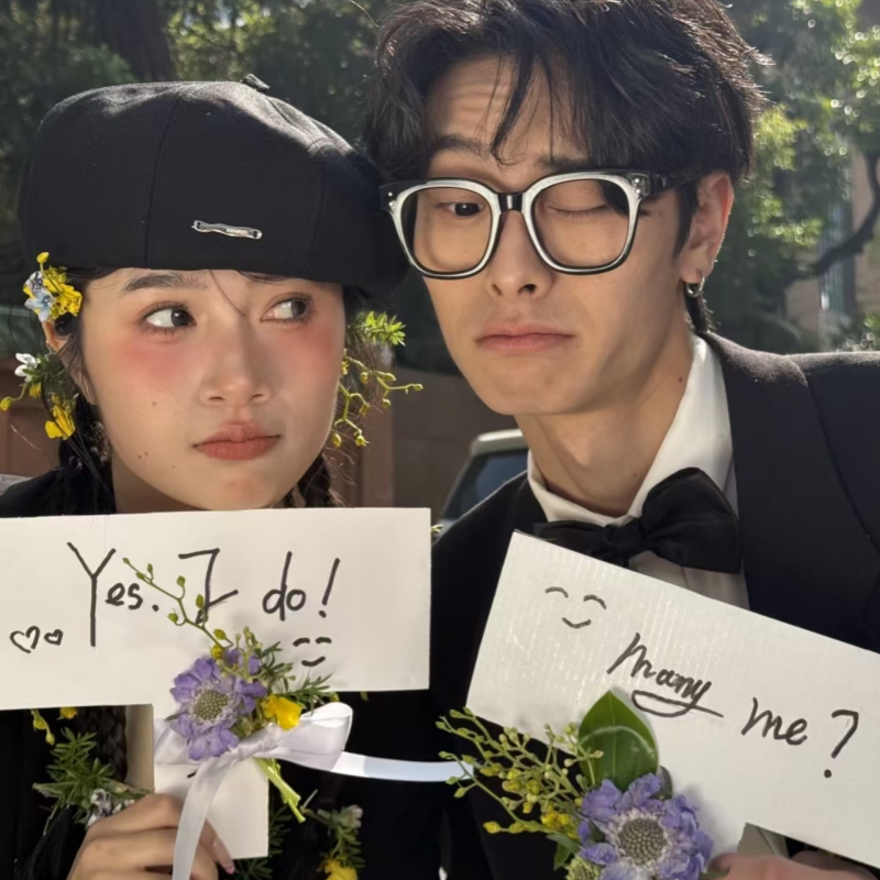 Outdoor Forest-Style Wedding Photography Props T-Shaped Letter Board Couple Photos Street Photography Wedding Registration Photo Hand-Held Sign Outdoor Forest-Style Wedding Photography Props T-Shaped Letter Board Couple Photos Street Photography Wedding Registration Photo Hand-Held Sign