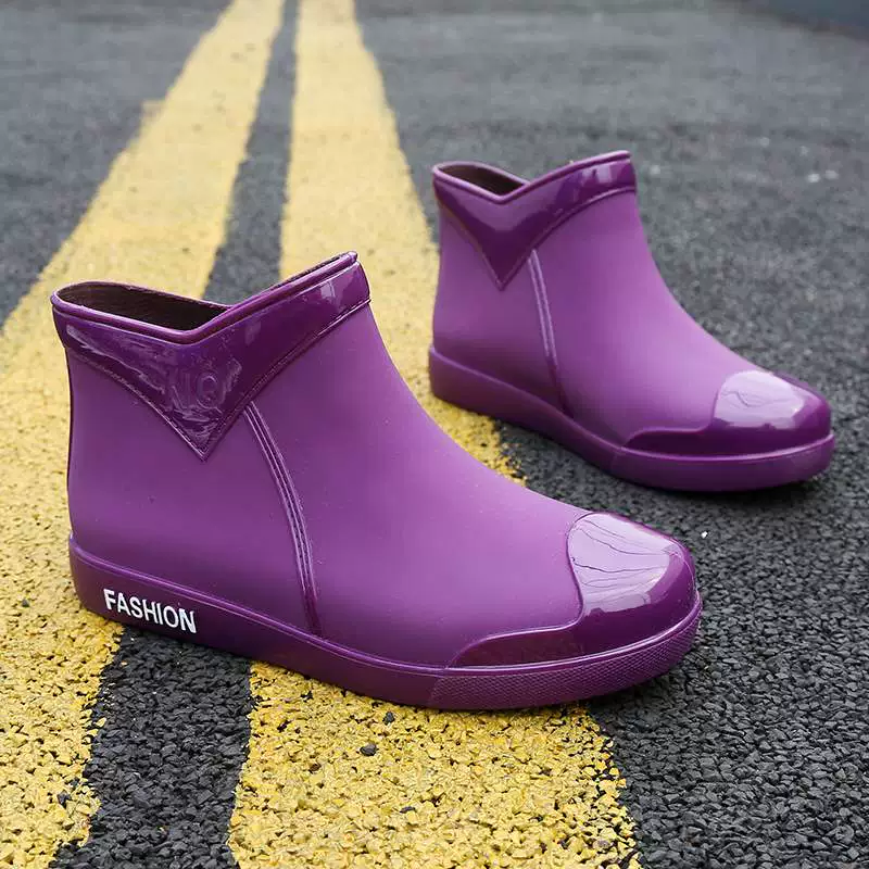 Phiên bản Hàn Quốc của bếp overshoes ngọt ngào rửa xe giày không thấm nước phụ nữ giày đi mưa phụ nữ giày đi mưa ống ngắn người lớn phụ nữ làm việc chống trơn trượt chống mài mòn - Rainshoes