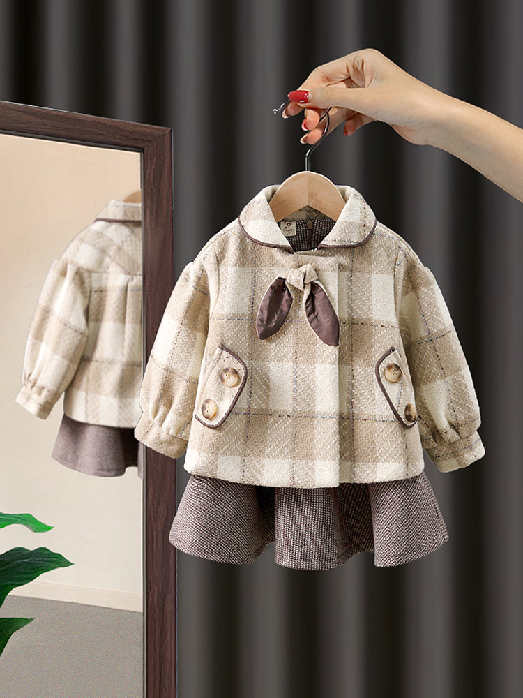 Female baby suit winter 2021 new girls Korean version of the Foreign style woolen two-piece set of children thickened skirt