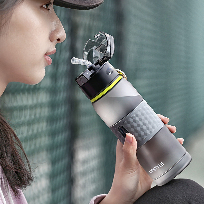 Sports Fitness Frosted Large Capacity Kettle Male and female students Portable plastic Summer Brief Adult Straw Water Cups