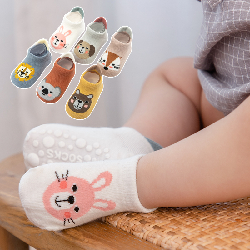Baby anti - slip flooring socks summer short - term A quality protection baby's little feet to be assured mother