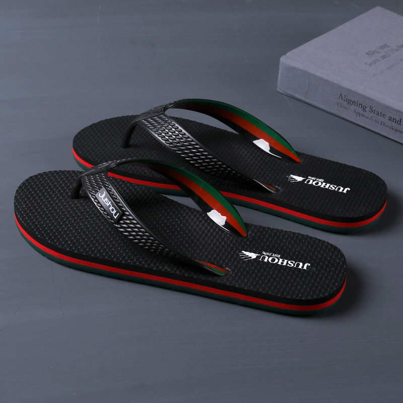 Flip-flops men's new 2022 summer tide Korean version of personality versatile outdoor fashion non-slip beach shoes wear-resistant sandals