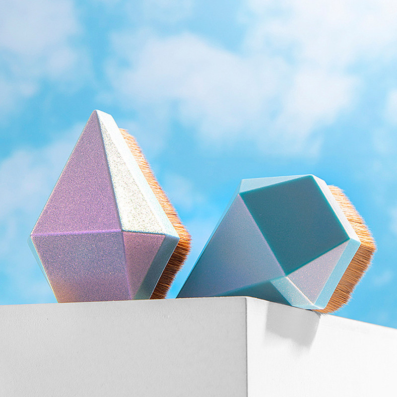 Subject to Wolf Diamonds Beauty Powder Bottom Brushed BB Cream Brushed Flat Bottom Makeup Brushes Do N't Eat Powder No Mark Portable Makeup Brush Repair