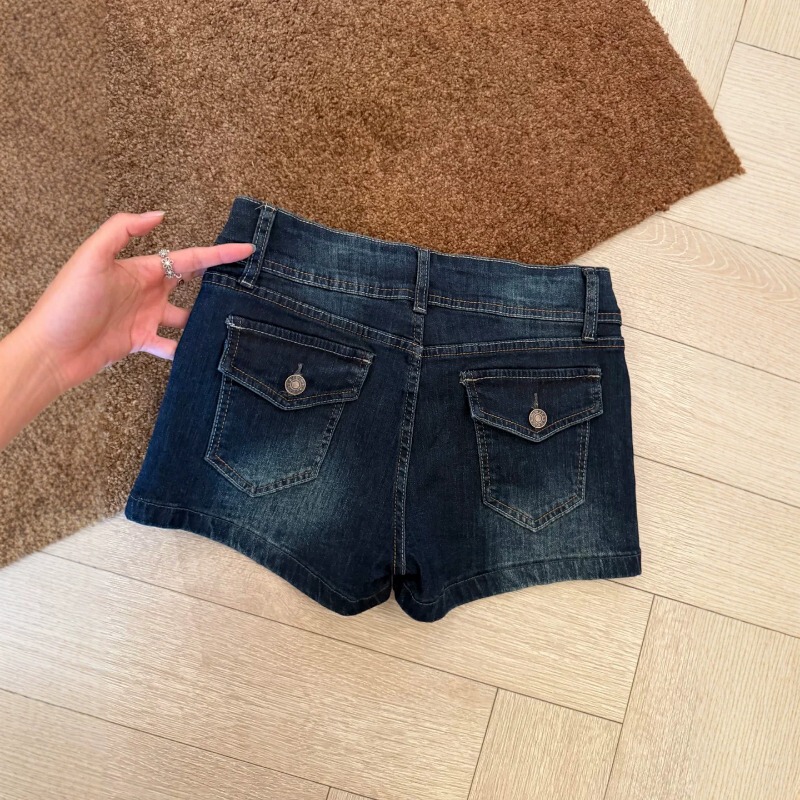 American Retro Hot Girl Style High-Waisted Denim Shorts for Women 2026 Summer New Slimming Butt-Lifting Versatile Hot Pants