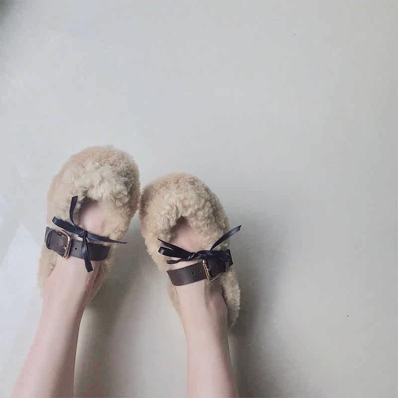 Lamb wool single shoes net red same style good-looking 2021 new buckle flat bottom wool shoes women's outerwear