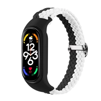 Полосатая вязаная модель -блок и белый