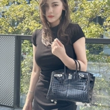 Барсетка, платиновая вместительная и большая сумка через плечо, изысканный стиль, яркий броский стиль, крокодиловый принт