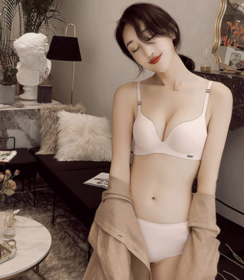 Sexy and comfortable underwear set without steel ring simple small chest gathers paired opalescent surface seamless one-piece underwear women