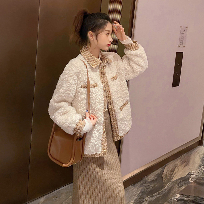 Small fragrant wind lamb wool short coat female autumn winter 2021 new small sub advanced senses gush thickened fur integrated
