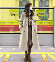 Black fur what about the long section 2021 the 2021 new Korean version of the loose-fitting Korean version?