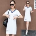 Mùa hè 2020 mới dài trung top top ngắn tay in đen áo thun rộng cổ nữ V-cổ nguyên chất cotton đáy xu hướng - Cộng với kích thước quần áo