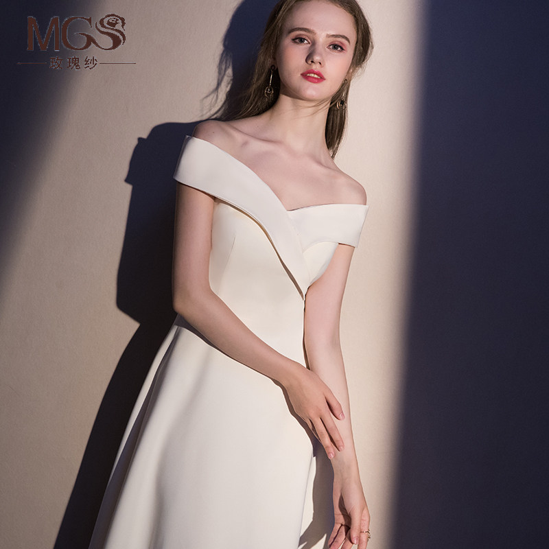 Advanced evening dresses 2021 new bridesmaids with a straight shoulder white registration collar license foreign dress light extravagant and high-end