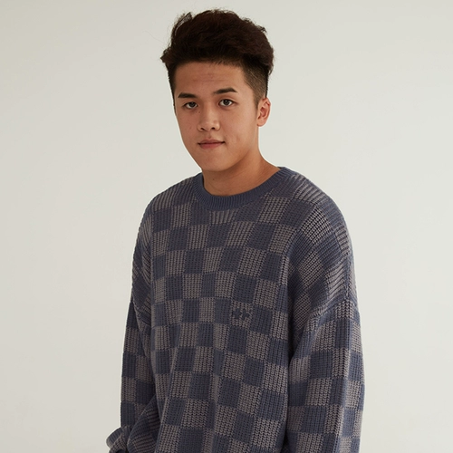 Официальный эквалайзер Ранний весенний свитер мужской схема плановой решетки с плакатой.