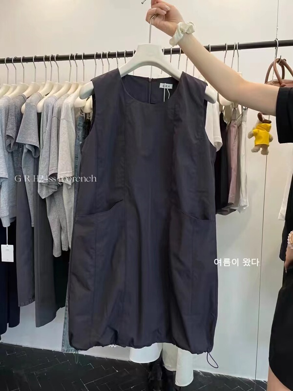 New Women's Clothing from the Thirteen Rows: American-Style Workwear Functional Dress, Loose Sleeveless Vest Dress, Summer Vest Dress New Women's Clothing from the Thirteen Rows: American-Style Workwear Functional Dress, Loose Sleeveless Vest Dress, Summer Vest Dress