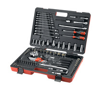 Hundreds of Thai-Thai 121 tools suit Taiwans Basitai 121PC comprehensive set of 6666C sleeve wrench combinations