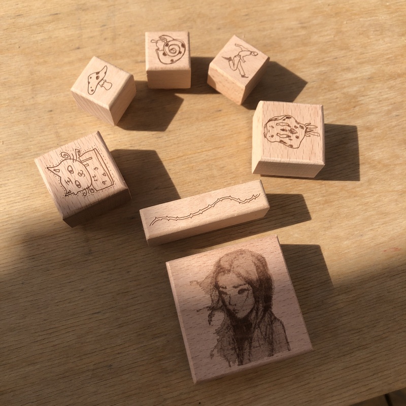 In Stock: Beech Wood Stamp - the Wind Blows Towards Her/Sea Urchin/Kitten Alarm Clock/Vine Man/Mushroom/Worm Nest/Jumping Animal