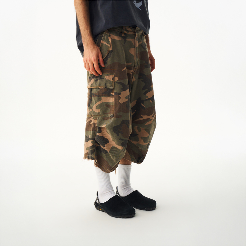 Tires 26Ss Vintage Washed Camouflage Cargo Shorts, Distressed and Worn, Casual and Loose Fit Tires 26Ss Vintage Washed Camouflage Cargo Shorts, Distressed and Worn, Casual and Loose Fit