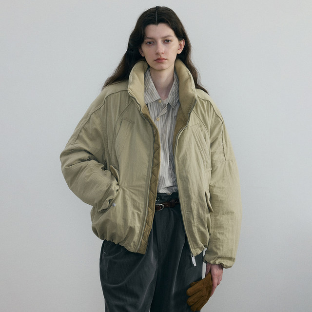 C2H4 Wrinkled Oversize Puffer Jacket Wardrobe Oversize cotton jacket with slightly wrinkled velvet feel C2H4 Wrinkled Oversize Puffer Jacket Wardrobe Oversize cotton jacket with slightly wrinkled velvet feel