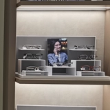 Стенд, солнцезащитные очки