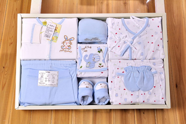 Coffret cadeau pour nouveau-né - Vêtements + Fournitures - Ref 1976979 Image 8