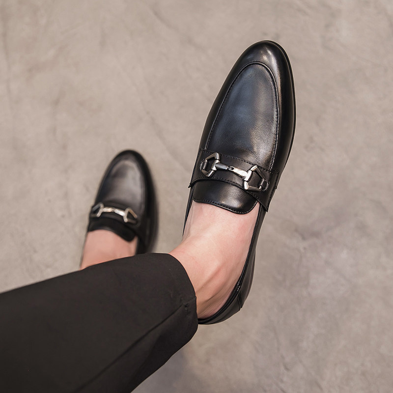 Clearing the warehouse in the autumn of 2021 new leather shoes men's shoes European station business leisure shoes lazy shoes