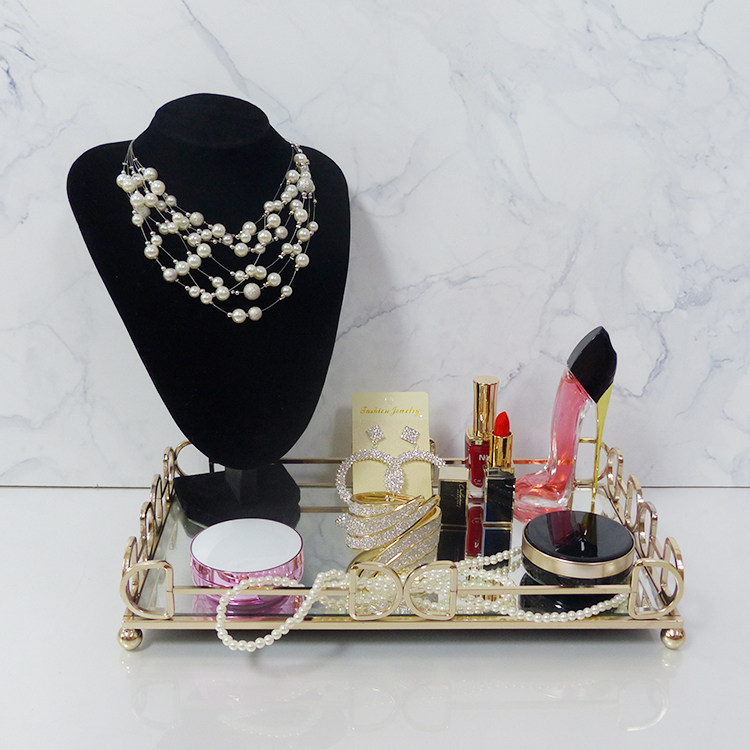 Upscale prototype board room cloakroom with window dressing table wardrobe Accessories Glasses Tie Perfume watches Integrated Soft Clothing Hem 