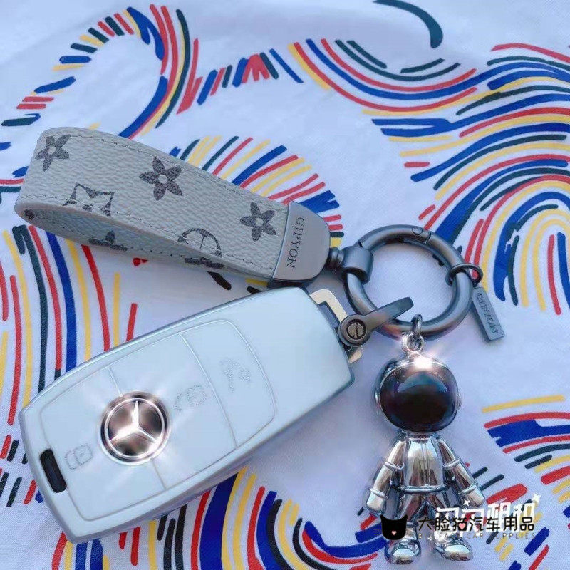 Net Red couple keychain Mercedes-Benz key set gleC260E300glc car pendant chain creative men and women gifts