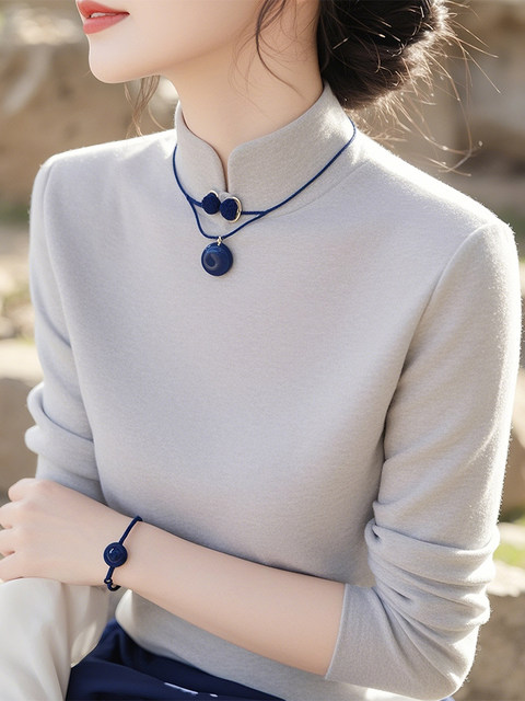 Early Spring Unique and Exquisite Top with a Sense of Design, Niche Fashion, Stylish and Super Beautiful Gray Knit Sweater for Women