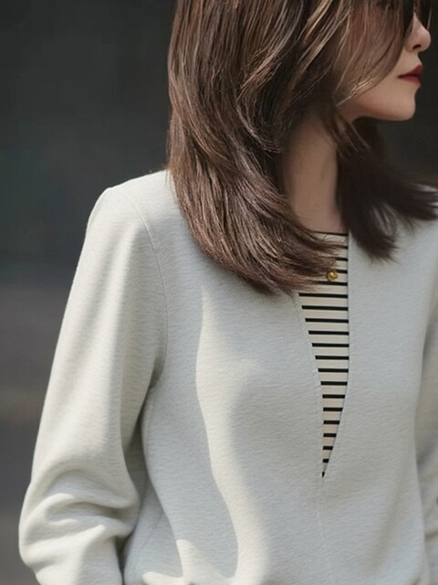 Spring Season, Very Stylish and Unique Design Tops, Chic, Sophisticated, Niche, Non-Repetitive, Trendy, Age-Reducing Gray Sweatshirt