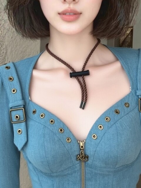 Unique and Super Stylish Spring Tops for Women, Youthful and Trendy Korean Style, Non-Crowded Design, High-End Fashion, Light Luxury, Blue Color