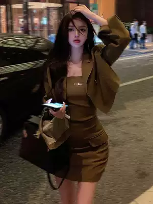 Early autumn senior temperament Imperial sister high cold Kazi Net red short suit jacket women's dress fashion two-piece suit