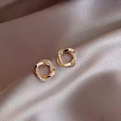 High-end earrings 2020 new trendy female net red Korean earrings sterling silver small simple cold wind earrings