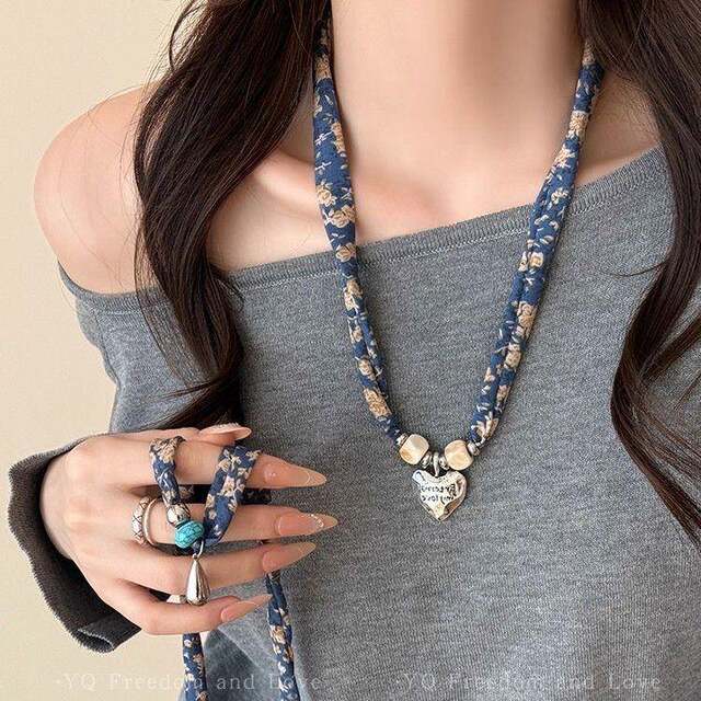 Dark Blue Floral Silk Scarf with Heart-Shaped Water Drop Necklace for Women, Unique Design for Autumn and Winter, Long Sweater Chain Clothing Accessory