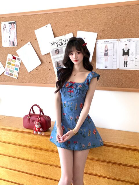 Night Blue Vine Flower Style French Heavy Embroidery Small Flutter Sleeve Dress, Fashionable Retro Unique A-Line Dress for Women in Summer