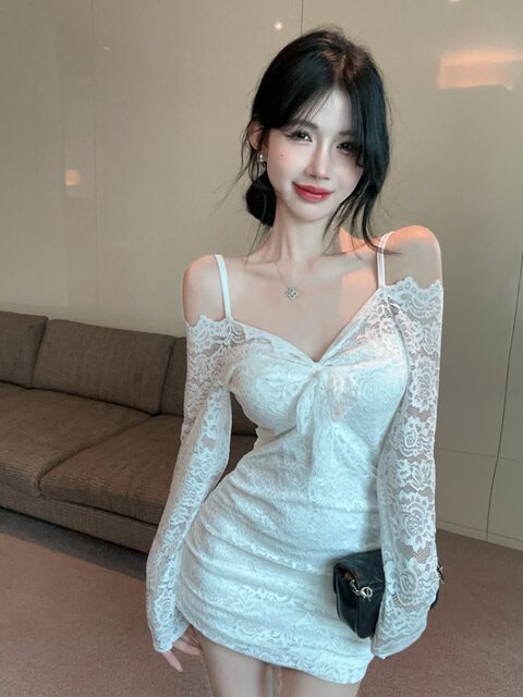 Vintage Sexy Off-Shoulder Lace Dress 2025 Autumn Women's Slim Fit Bodycon Dress with a Clever Backless Design
