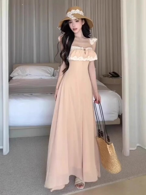 French-Style Rose-Red Lace Ruffle Strap Dress for Women, Perfect for Spring and Autumn, with a Stunning and Elegant Design, Waist-Cinching, and a Long, Flowing Skirt