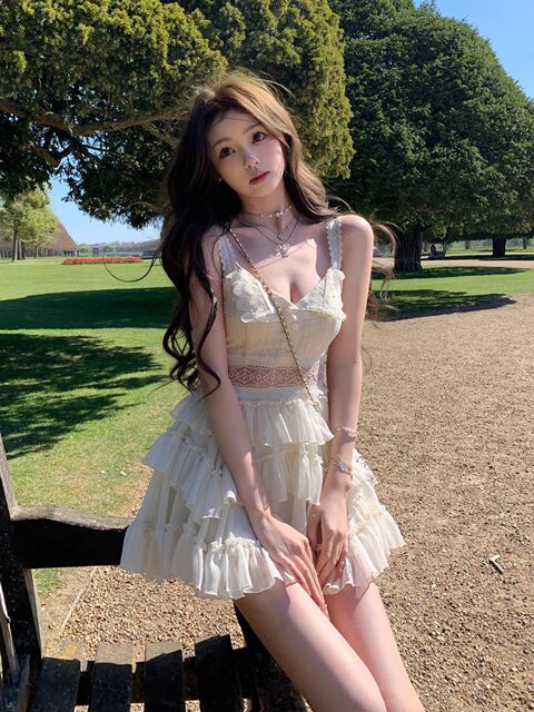 Purely Sensual Lace Patchwork Spaghetti Strap Dress, Feminine and Sexy V-Neck, Petite Waist-Cinching Slimming Short Dress