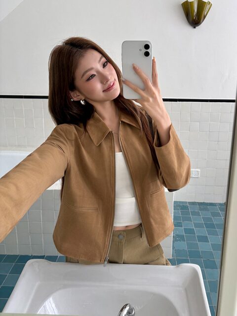 2025 Autumn/Winter New Design Short Leather Jacket Cool Retro Cowhide Velvet Motorcycle Jacket Women's Trendy Outerwear