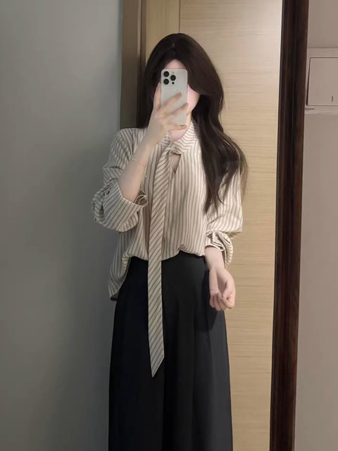 French Retro Striped Ribbon Long-Sleeve Shirt Top for Women, New Autumn High-End Base Shirt, Stylish and Trendy Blouse
