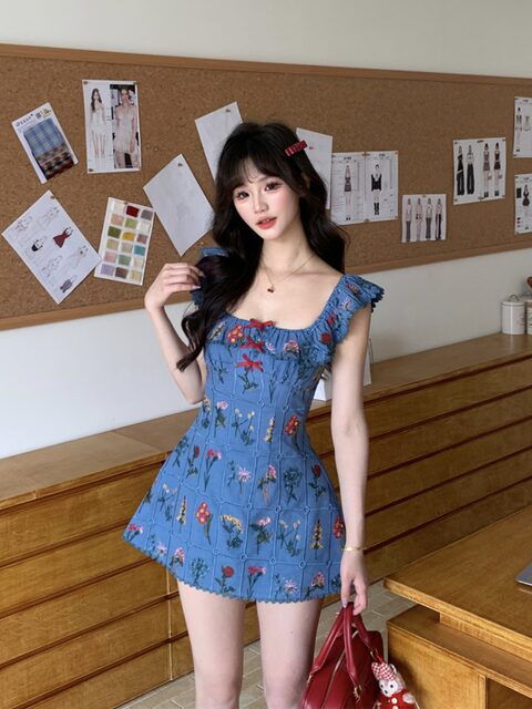 Night Blue Vine Flower Style French Heavy Embroidery Small Flutter Sleeve Dress, Fashionable Retro Unique A-Line Dress for Women in Summer