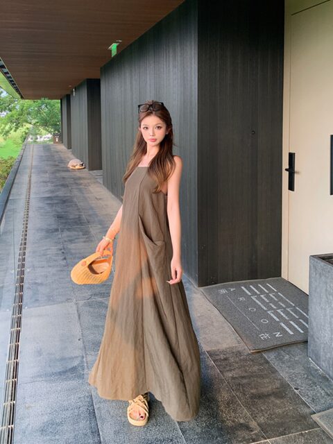 Light Mature Style, Fashionable and Versatile Square Neckline Workwear Long Dress for Women, New Summer Design with Large Pockets and Tank Top Dress