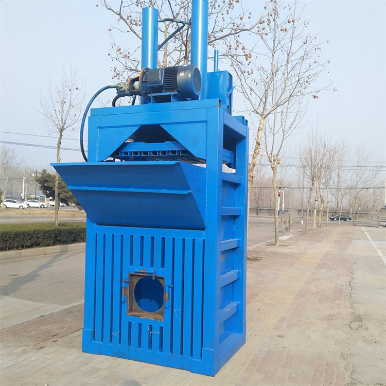 Moisturizing type hydraulic baling machine vertical horizontal type packer plastic bottle hydraulic baling machine