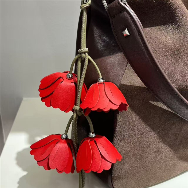 Genuine Leather Cherry Blossom Pendant, Luo Jia High-End Handmade Leather Flower Ornament with Lanyard, Suitable for Loewe Bag Accessories