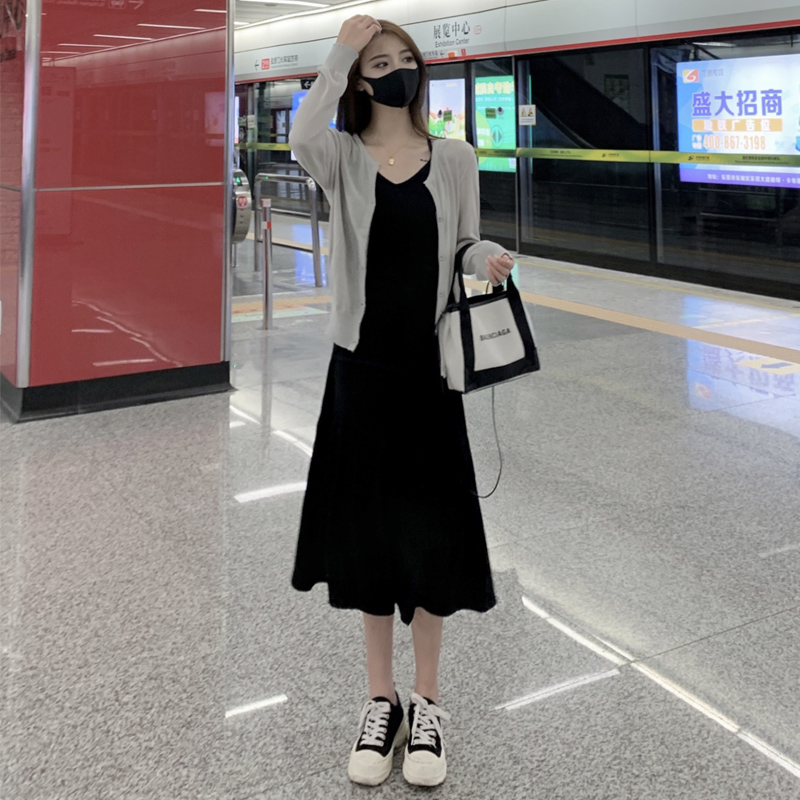 2021年秋季新款女休闲气质御姐轻熟风针织开衫吊带连衣裙两件套装