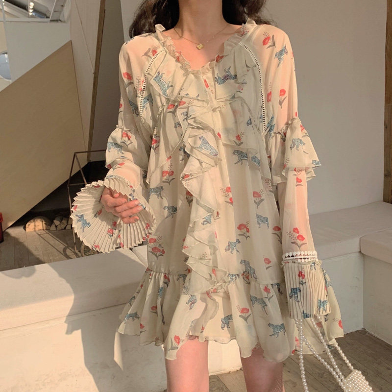2021 spring and summer new French retro beach skirt super fairy forest sweet chiffon floral dress