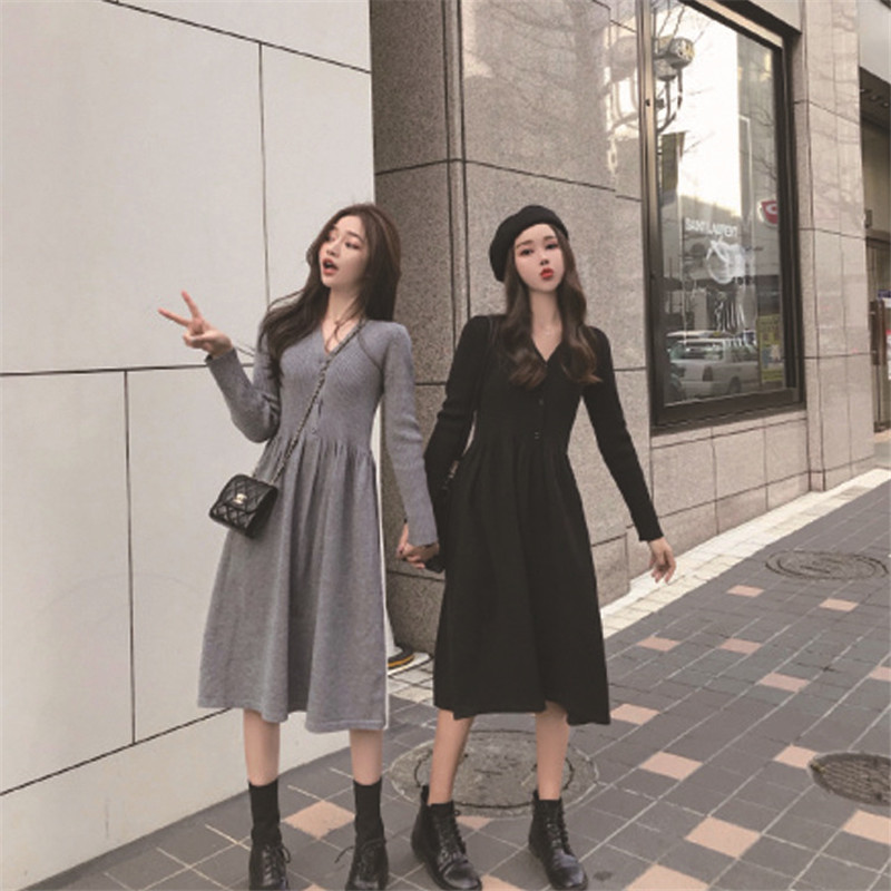 2021 Spring and autumn new Korean version V collar knit inner lap dresses long sleeves cashew to be slim and medium long version of the dress