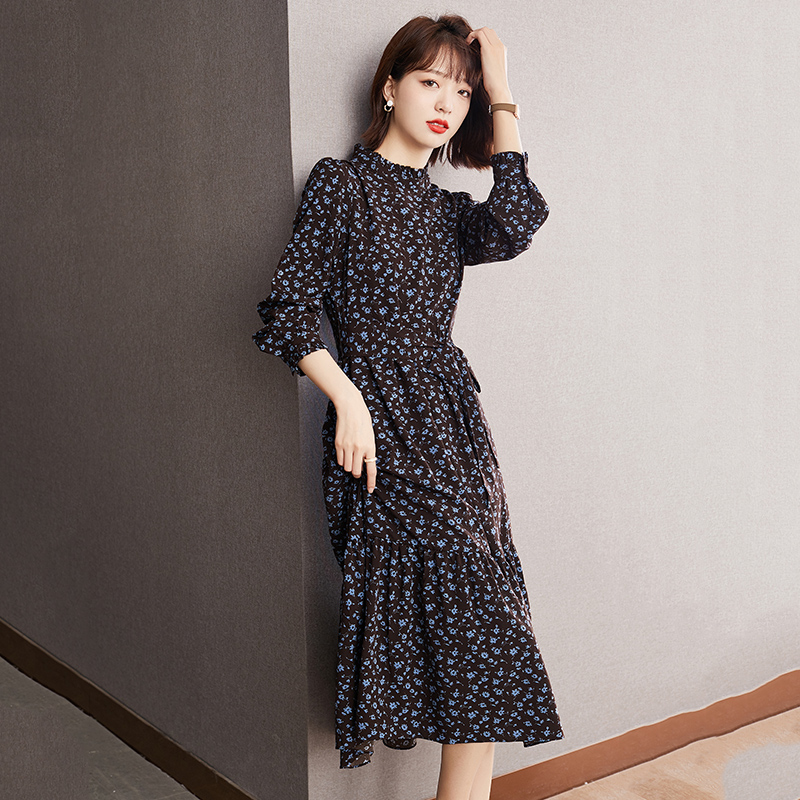 Spring French vintage flower dress female sleeve spring dress 2023 new temperament to clock slim medium dress