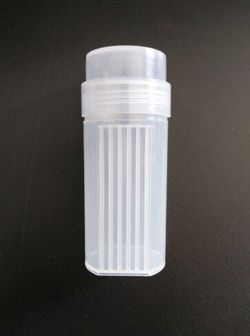 High-quality white plastic staining tank 5 slides loaded plastic staining rack plastic slice box dedicated for vertical experimental teaching